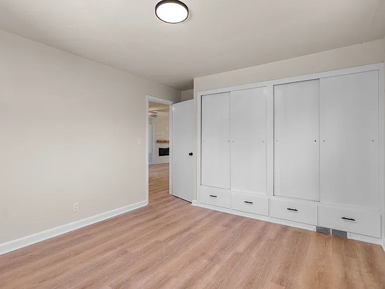 418 S Mill St — Photo 26
