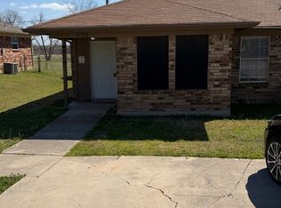 810 Woodland Ct, Kennedale, TX 76060