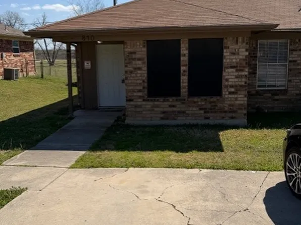 810 Woodland Ct, Kennedale, TX 76060