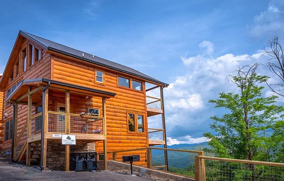1st image of 1132 Villa Overlook Way
