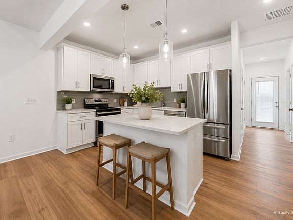 5th image of 1643 Winpost Ln