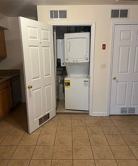 1031 Clinton St #3A — Photo 8
