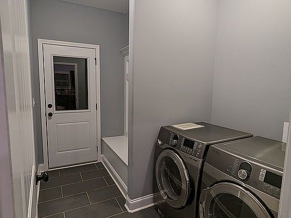 5th image of 303 Durgin Dr