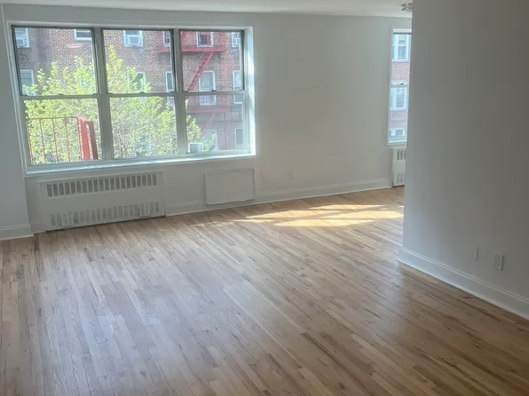 11156 76th Dr APT D2, Forest Hills, NY 11375