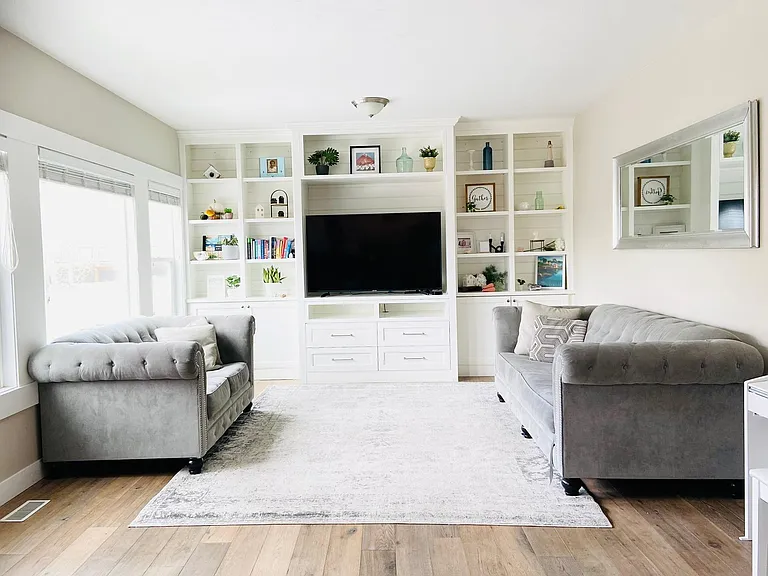543 W Crenshaw Way — Photo 9