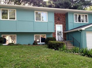1921 Grantwood St, Iowa City, IA 52240