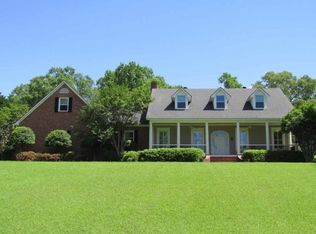 13 Country Squire Rd, Natchez, MS 39120