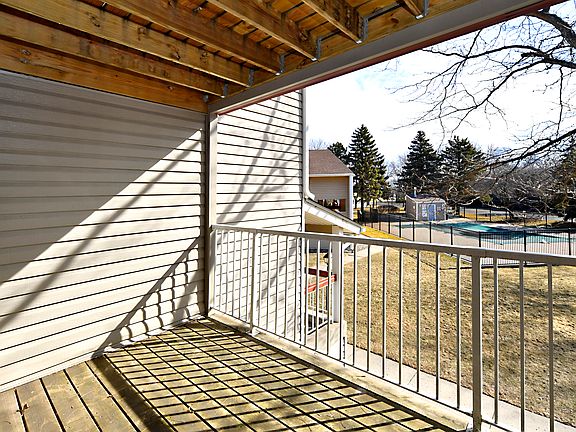 4th image of 400 Shelard Pkwy Unit 207