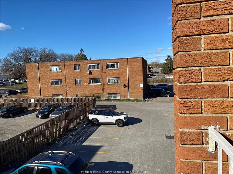 2476 Rivard Ave — Photo 6