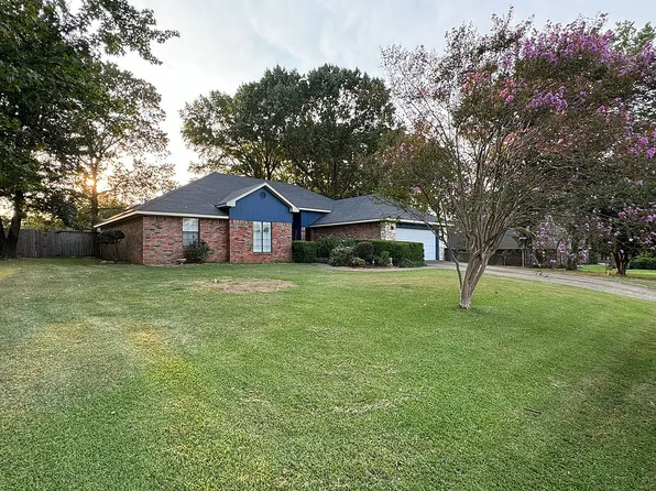403 Redbird Ln, Idabel, OK 74745
