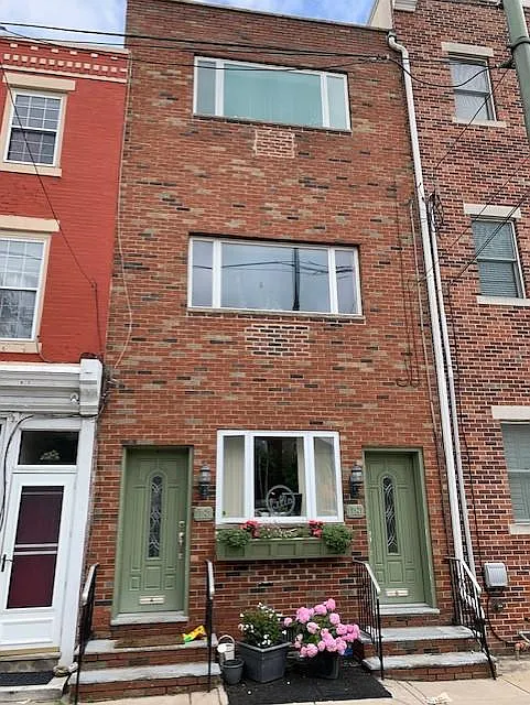 2 bed, 1100 sqft, $1,895 — Photo 2