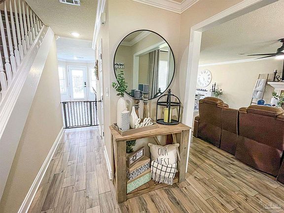 4th image of 1825 Donegal Dr