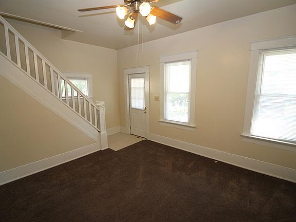 5th image of 118 W Northwood Ave