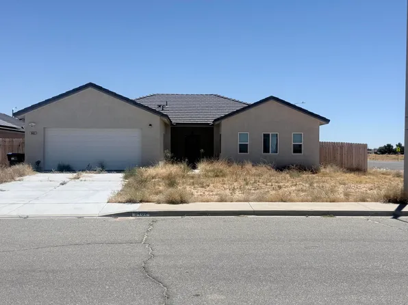 9462 Village Center Dr, California City, CA 93505
