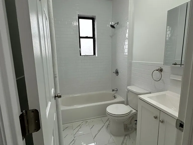 Palisades Apartments — Photo 5