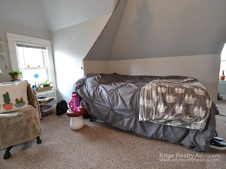 27 Peaceable St #2 — Photo 8