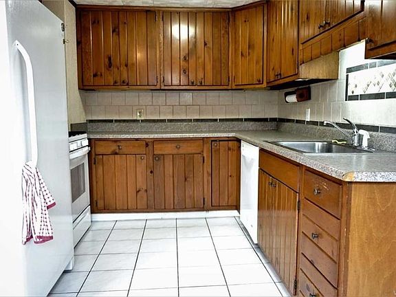 3rd image of 78 Somerville Ave