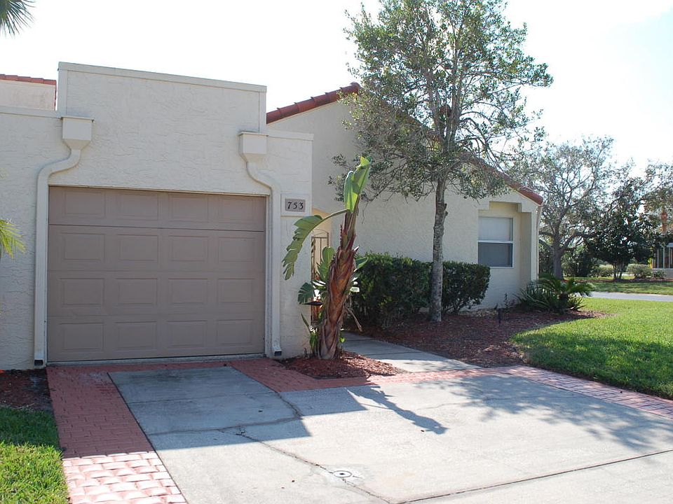 1st image of 753 Pine Island Dr