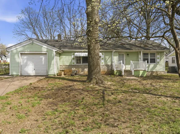 1736 N Kentwood Ave, Springfield, MO 65803