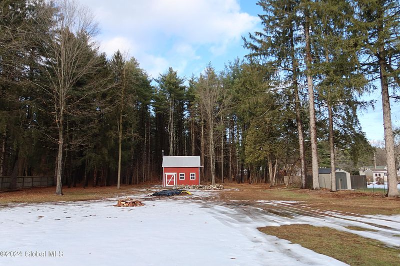 4th image of 139 Dixon Road