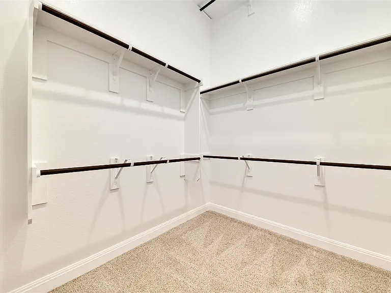 2920 Youngwood St — Photo 12