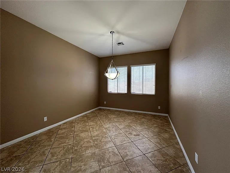 7185 Windy Peak Ct — Photo 14