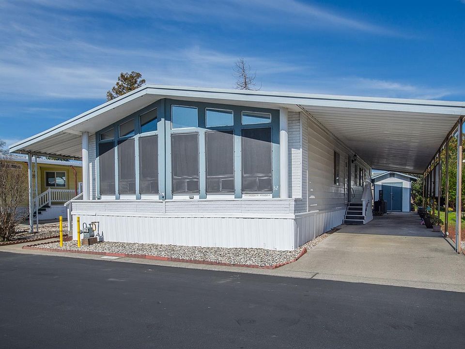 1st image of 32 Leisureville Cir