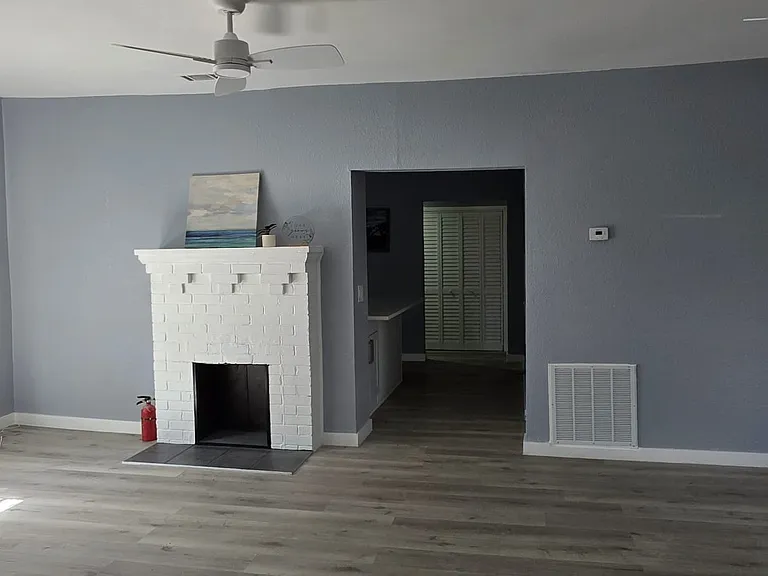 305 E Adalee St — Photo 3