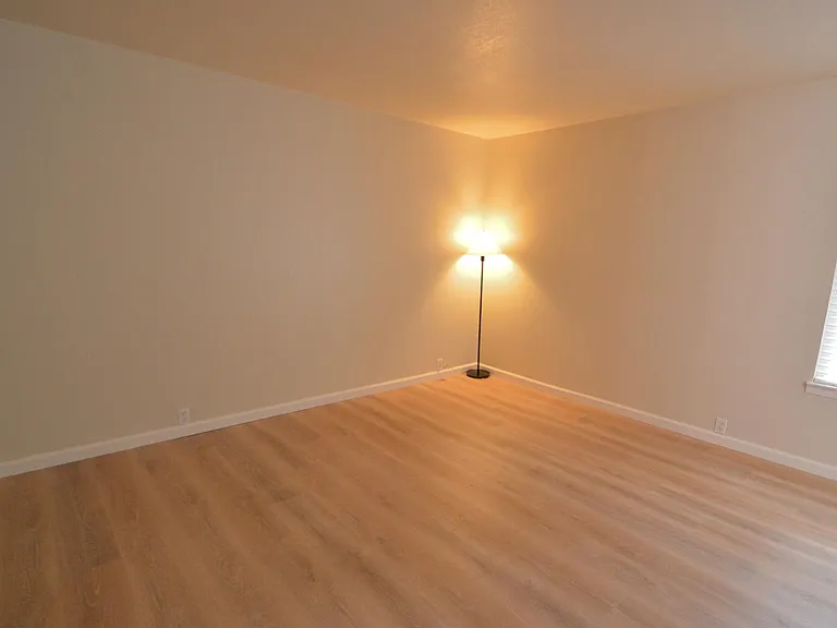7275 Valley Trails Dr — Photo 19