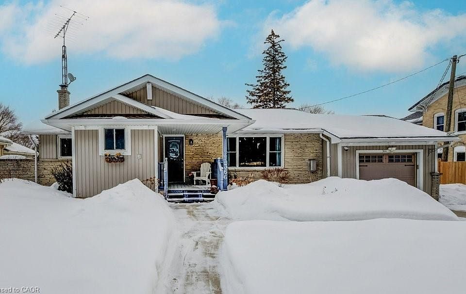 1st image of 366 Peel St