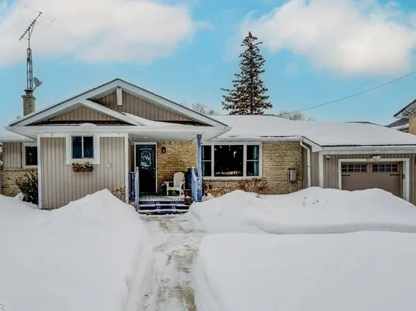 366 Peel St, Wellington North, ON N0G 2L3