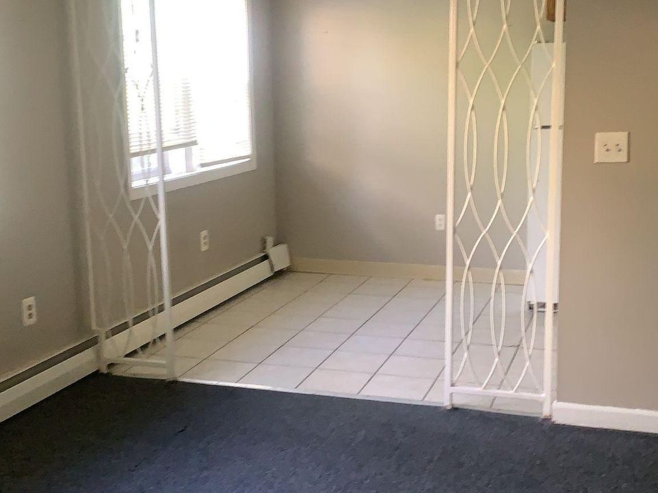 2nd image of 185 Barker St APT A6