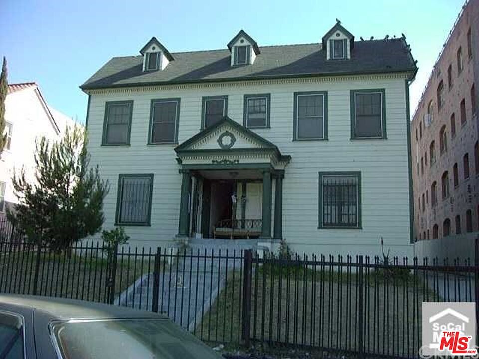 1st image of 148 S Kenmore Ave