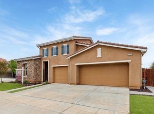 2437 E Prestwick Ave, Fresno, CA