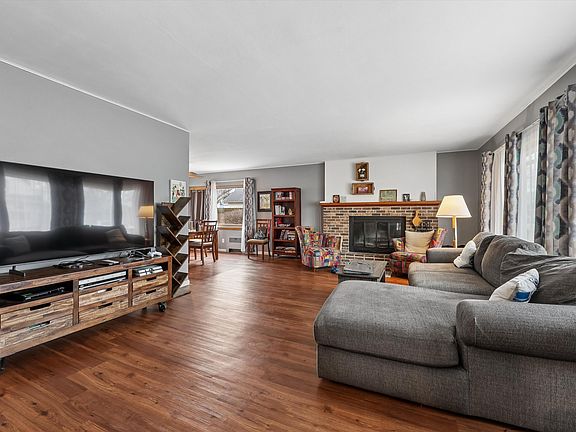 2nd image of 1125 3rd St