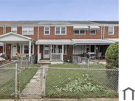 844 N Marlyn Ave — Photo 1