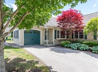 34 Mountain Village Rd, Windham, NH 03087