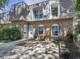 655 Middle Country Road #1G1, Coram, NY 11727