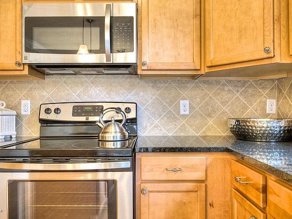 3rd image of 4625 Lauren Dr