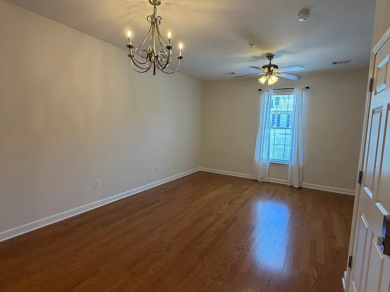 926 Iris St #E — Photo 11