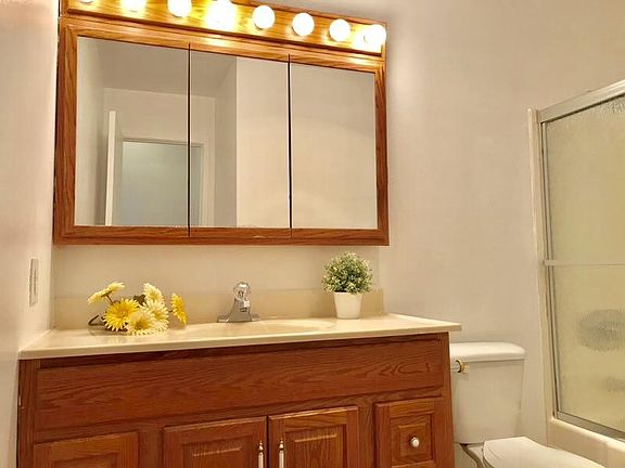 4th image of 1126 Cherry Ave APT 24