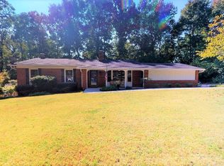 1111 Peerless Dr, Cleveland, TN 37312