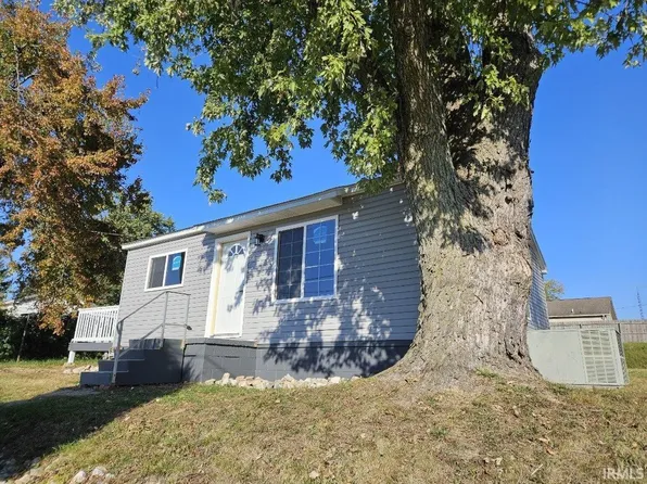 201 N Center St, Francisco, IN 47649
