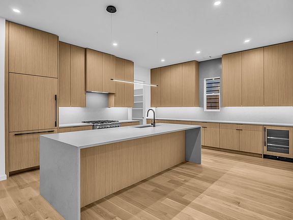 3rd image of 125 Modern Valley