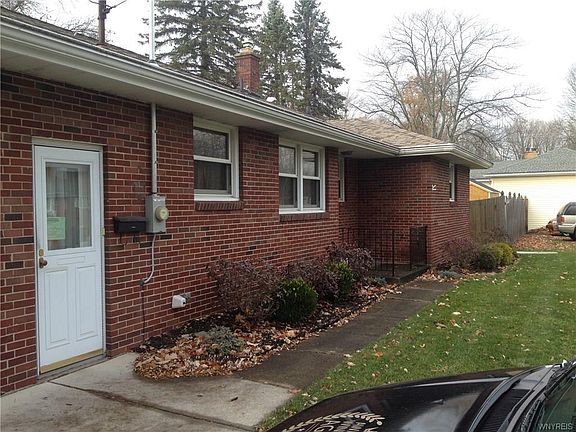 2nd image of 1482 Birch Dr