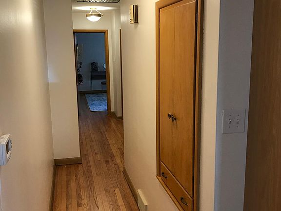 5th image of 710 Village Dr