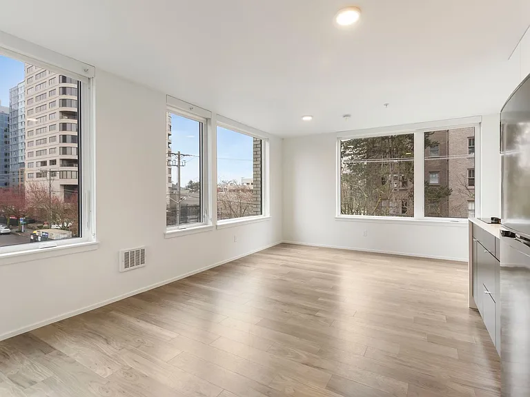 Summit Flats — Photo 36