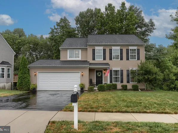83 Sweetbriar Ln, Lebanon, PA 17046