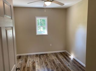 136 Post Oak Ave, Camden, TN 38320