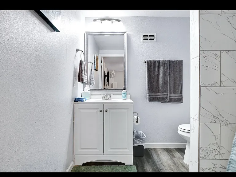 425 Parland Pl #423 — Photo 15